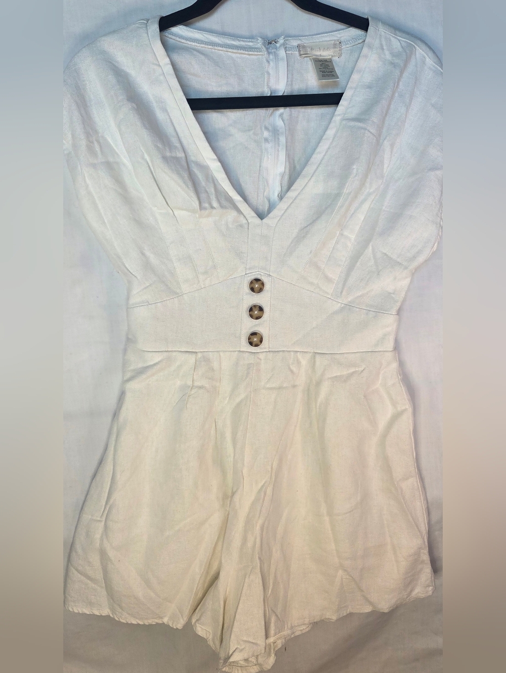 Altar’d State Linen Blend Cream Romper Sz S V Neck Button Front Detail Stylish